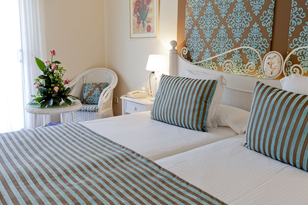 Lago Garden Hotel & Spa — Hotel rooms in Cala Ratjada, Balearic Islands