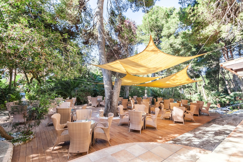 Lago Garden Hotel & Spa — Restaurant & bars in Cala Ratjada, Balearic Islands