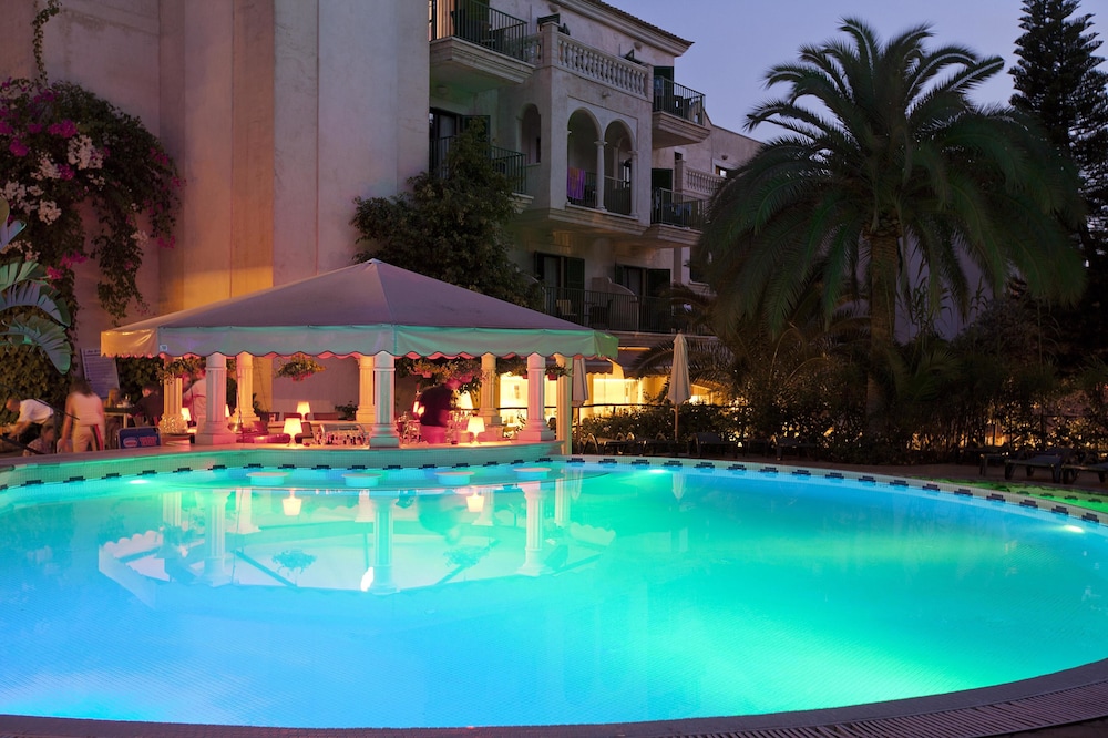 Lago Garden Hotel & Spa — Swimming pool in Cala Ratjada, Balearic Islands