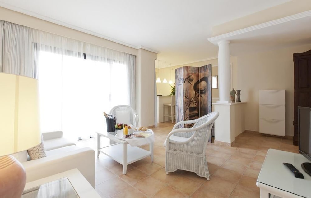 Lago Garden Hotel & Spa — Hotel rooms in Cala Ratjada, Balearic Islands