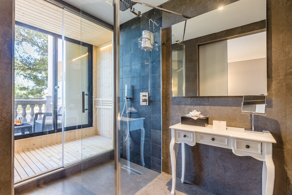 Lago Garden Hotel & Spa — Hotel rooms in Cala Ratjada, Balearic Islands