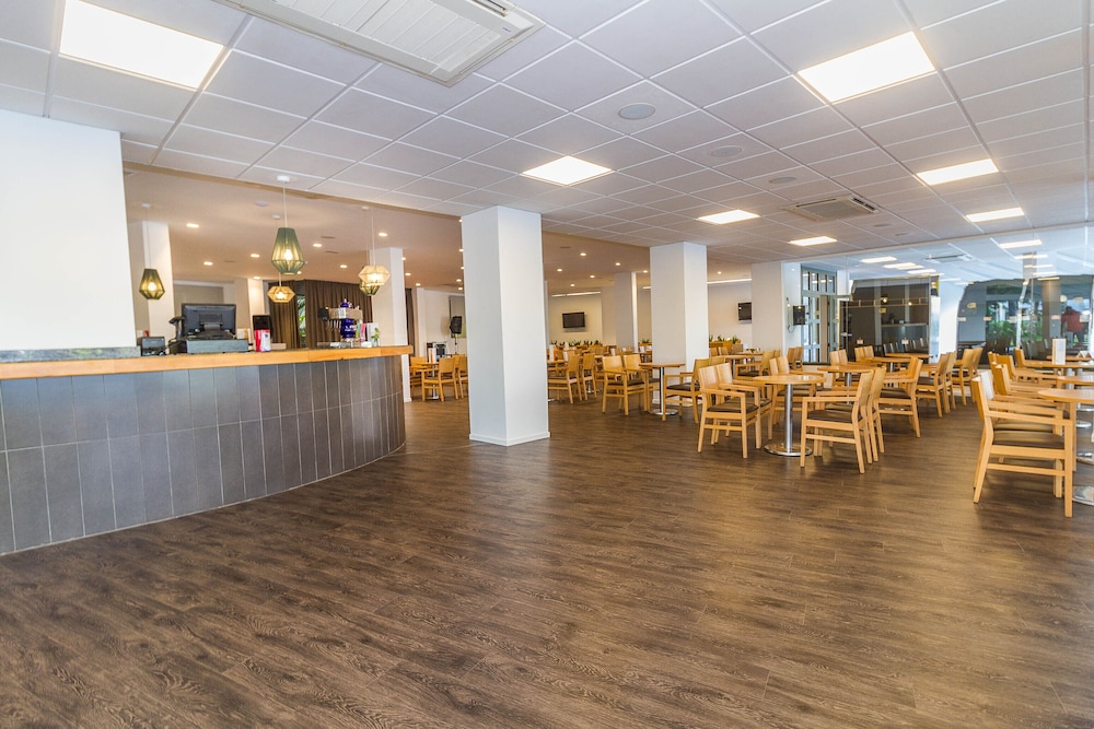 Eix Lagotel Holiday Resort — Restaurant & bars in Playa de Muro, Balearic Islands