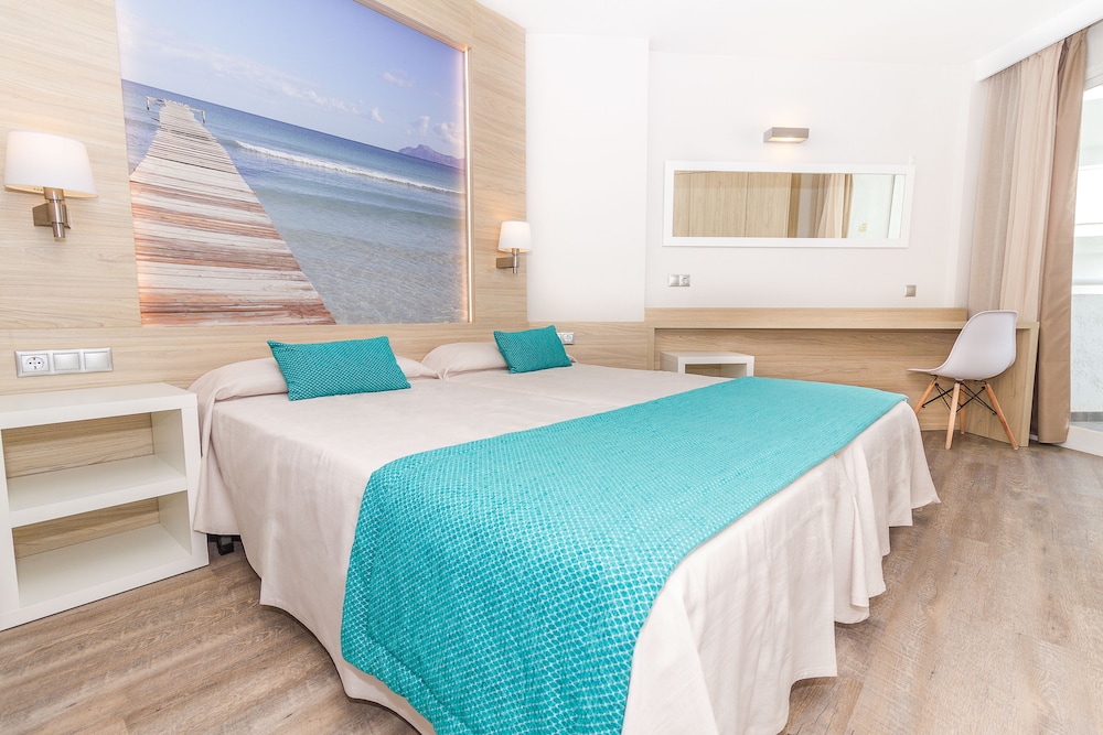 Eix Lagotel Holiday Resort — Hotel rooms in Playa de Muro, Balearic Islands