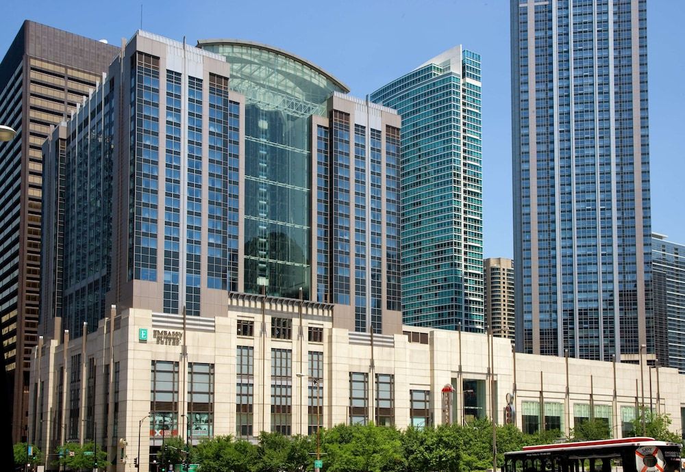 Embassy Suites by Hilton Chicago Downtown Magnificent Mile image