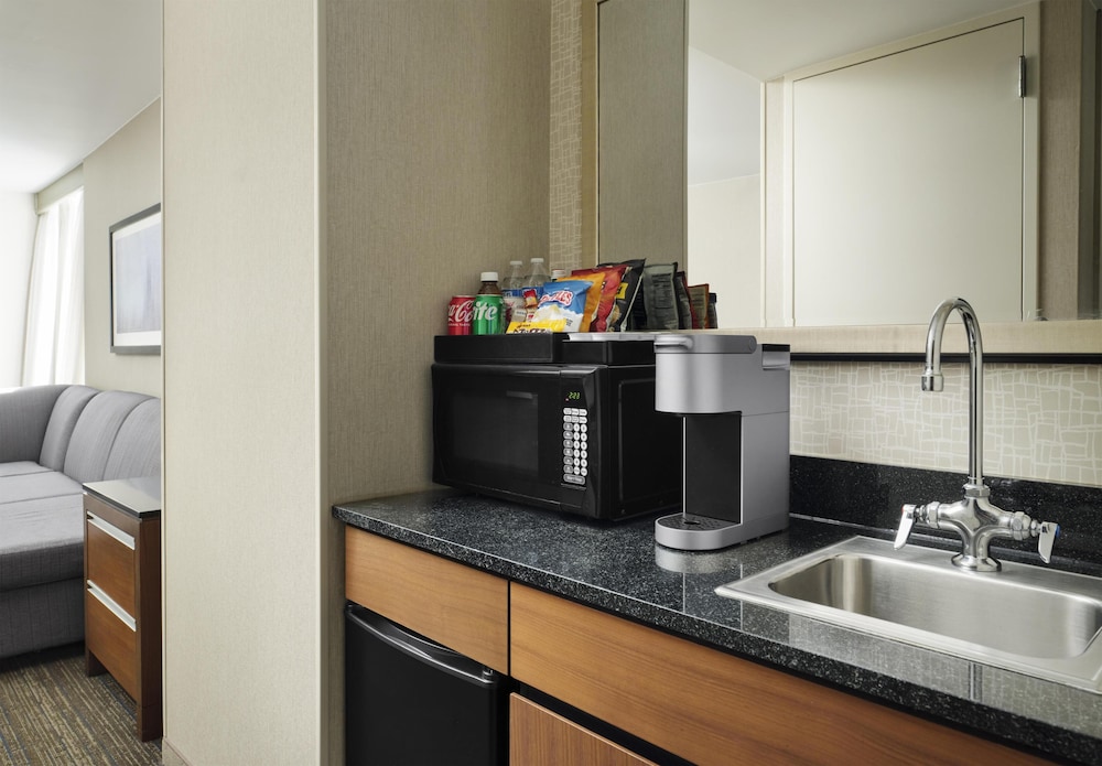Embassy Suites by Hilton Chicago Downtown Magnificent Mile — Hotel rooms in Chicago, Illinois