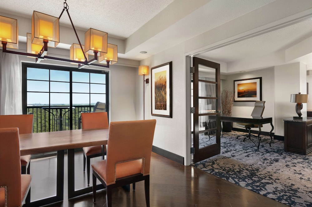 Embassy Suites by Hilton Dallas DFW Airport North — Hotel rooms in Grapevine, Texas