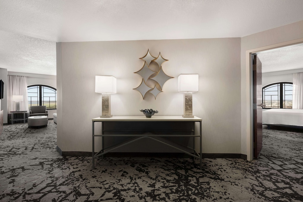 Embassy Suites by Hilton Dallas DFW Airport North — Hotel rooms in Grapevine, Texas