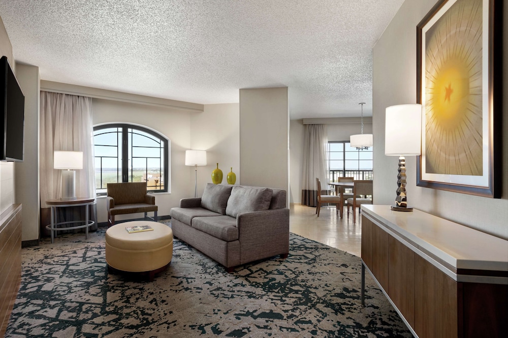 Embassy Suites by Hilton Dallas DFW Airport North — Hotel rooms in Grapevine, Texas
