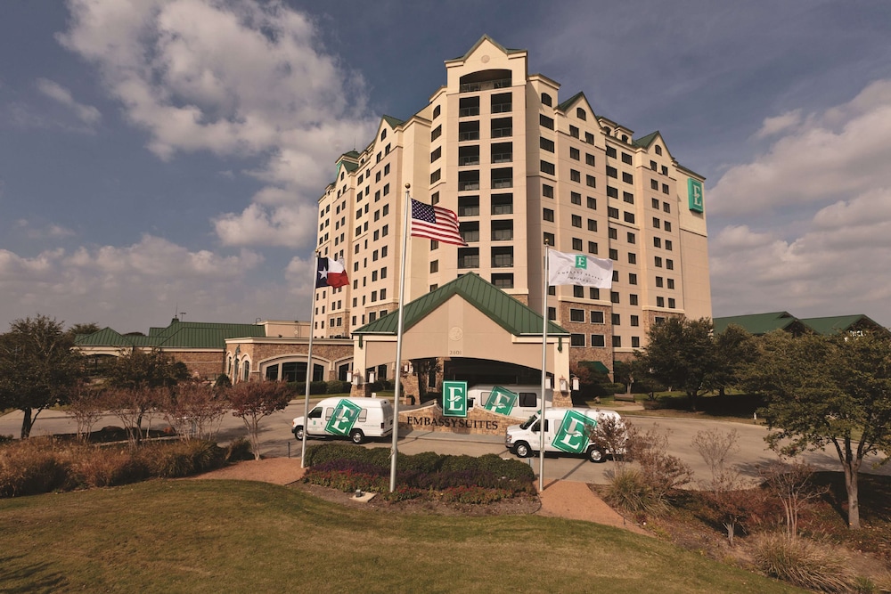 Embassy Suites by Hilton Dallas DFW Airport North — Hotel building in Grapevine, Texas
