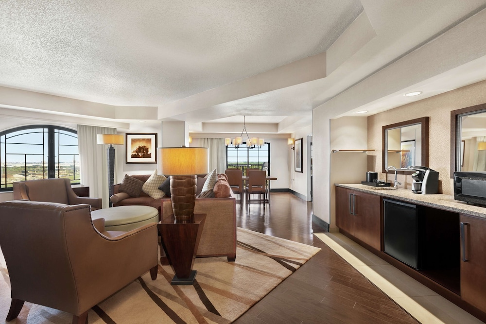 Embassy Suites by Hilton Dallas DFW Airport North — Hotel rooms in Grapevine, Texas