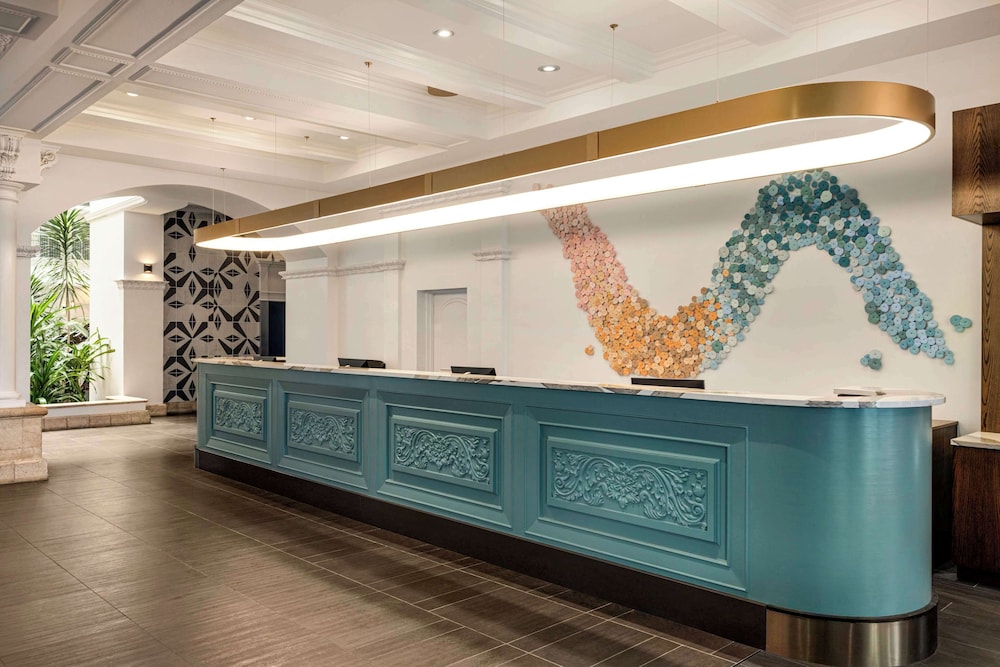 Embassy Suites by Hilton Fort Lauderdale 17th Street — Restaurant & bars in Fort Lauderdale, Florida