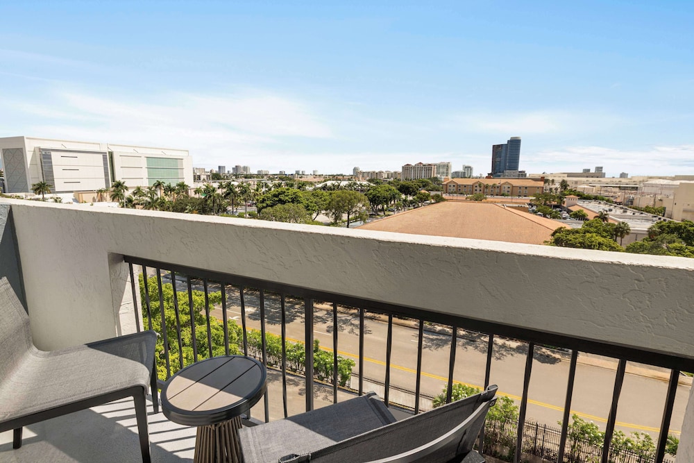 Embassy Suites by Hilton Fort Lauderdale 17th Street — Attractions in the area in Fort Lauderdale, Florida