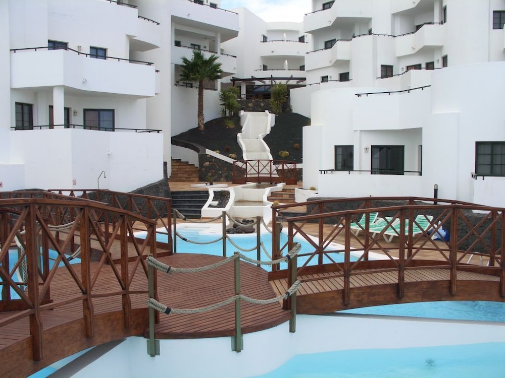 Apartamentos Lanzarote Paradise — Swimming pool in Costa Teguise, Canary Islands