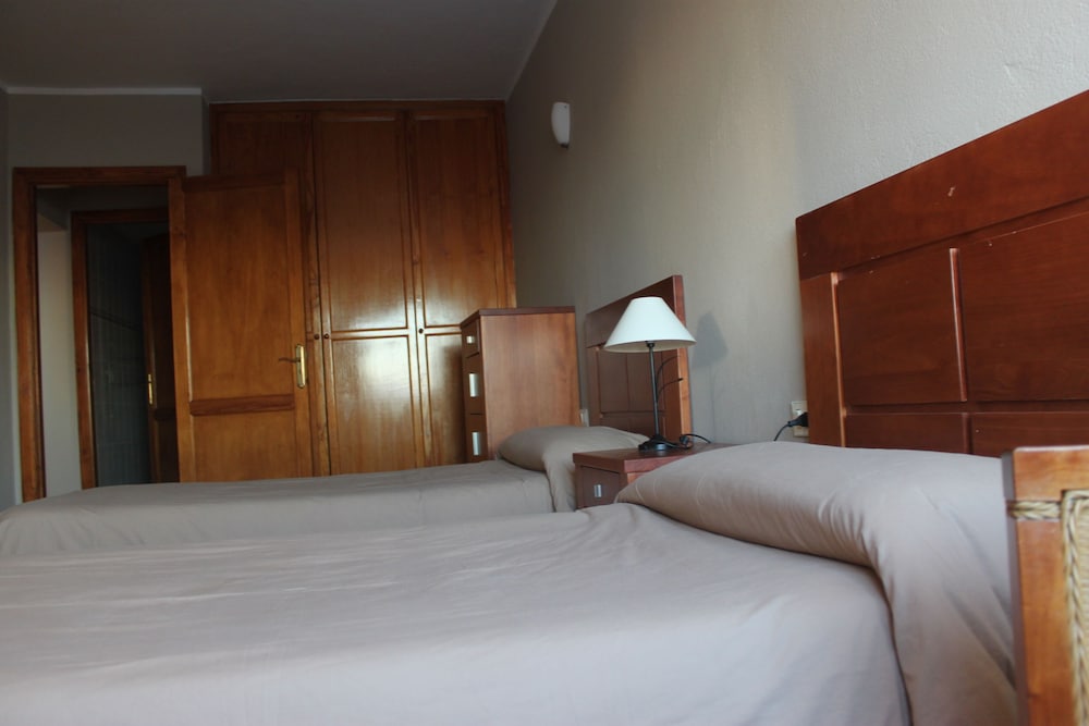 Apartamentos Lanzarote Paradise — Hotel rooms in Costa Teguise, Canary Islands