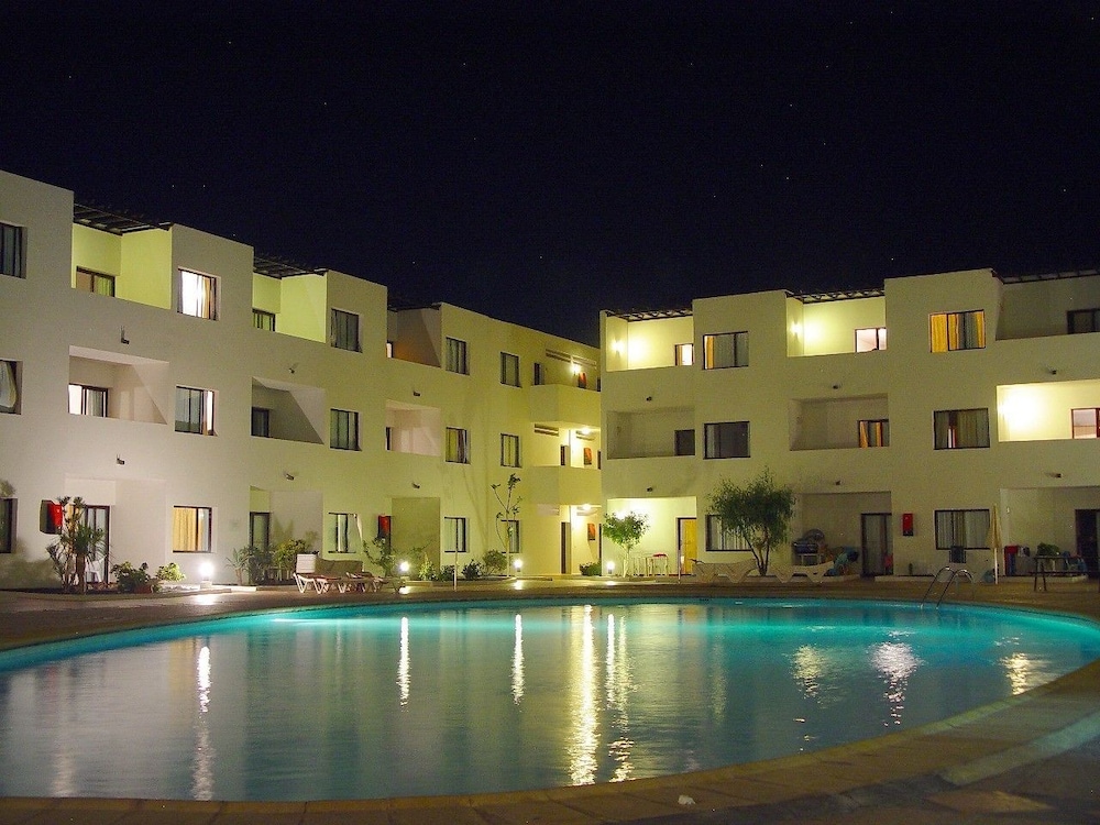 Apartamentos Lanzarote Paradise — Hotel building in Costa Teguise, Canary Islands