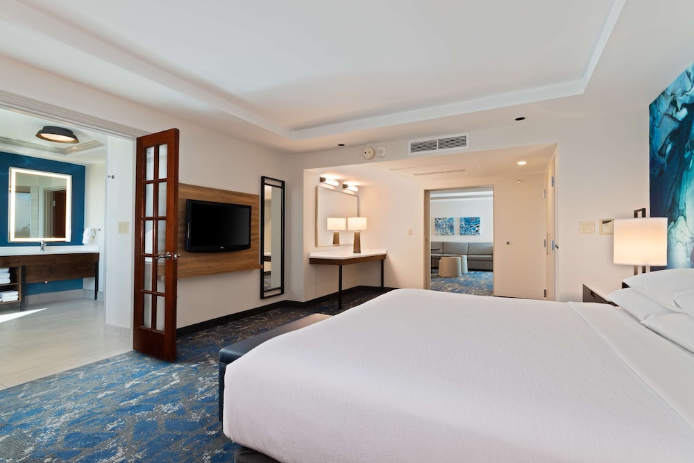Embassy Suites by Hilton Tampa USF Near Busch Gardens — Hotel rooms in Tampa, Florida