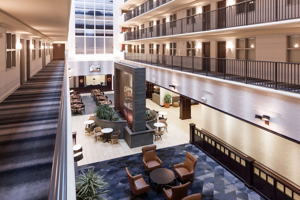 Embassy Suites by Hilton Tampa Brandon — Hotel building in Tampa, Florida