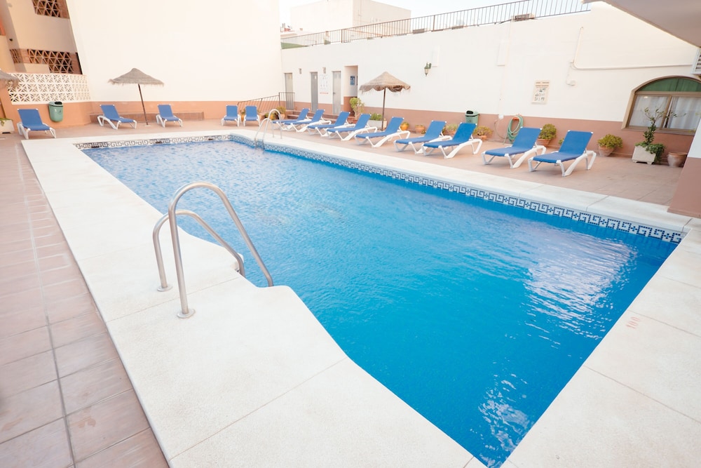 Ona Las Rampas — Swimming pool in Fuengirola, Andalusia