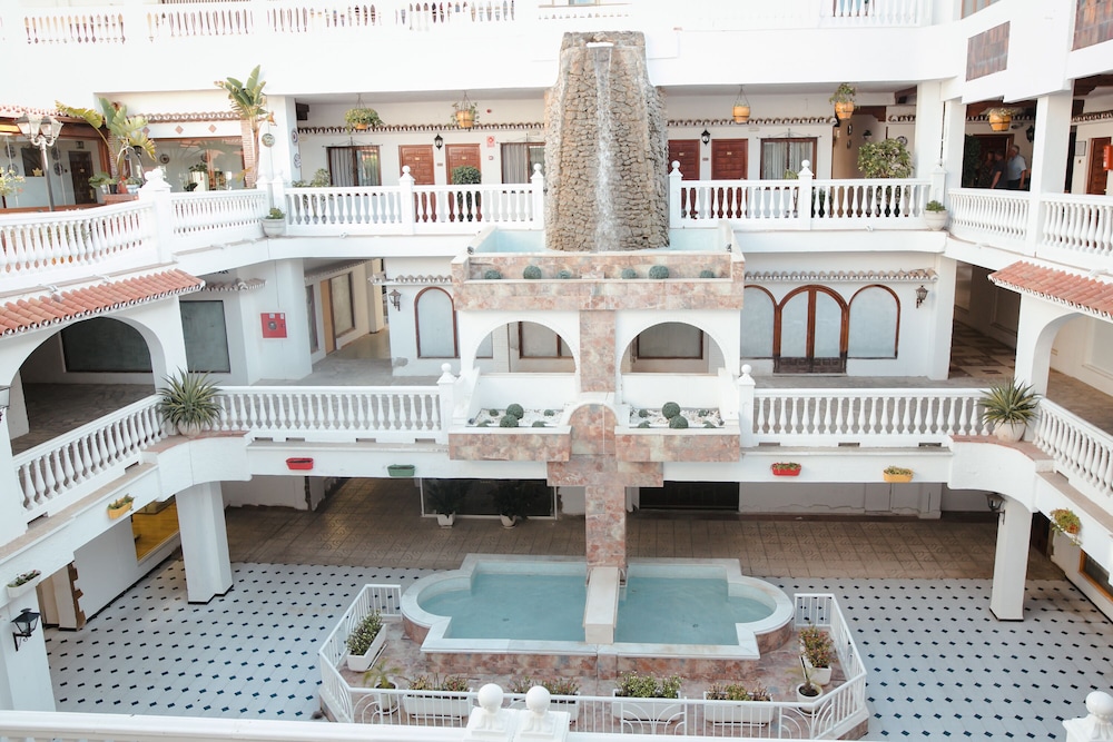 Ona Las Rampas — Hotel building in Fuengirola, Andalusia