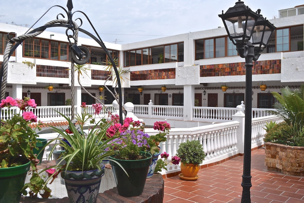 Ona Las Rampas — Hotel building in Fuengirola, Andalusia