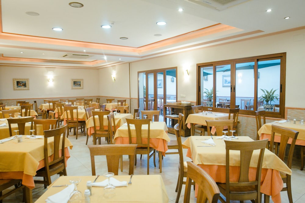 Ona Las Rampas — Restaurant & bars in Fuengirola, Andalusia