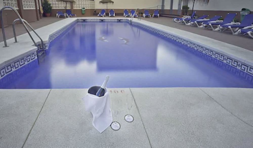Ona Las Rampas — Swimming pool in Fuengirola, Andalusia