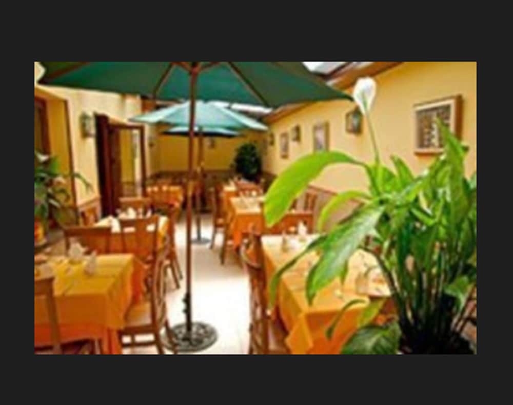 Ona Las Rampas — Restaurant & bars in Fuengirola, Andalusia