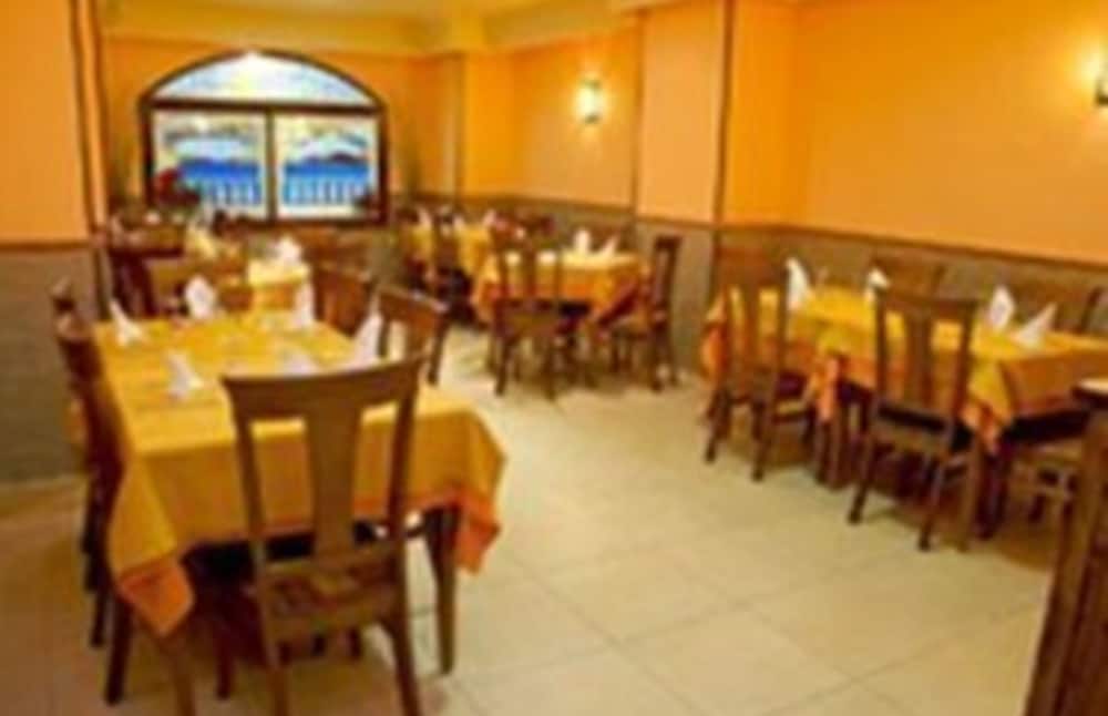 Ona Las Rampas — Restaurant & bars in Fuengirola, Andalusia