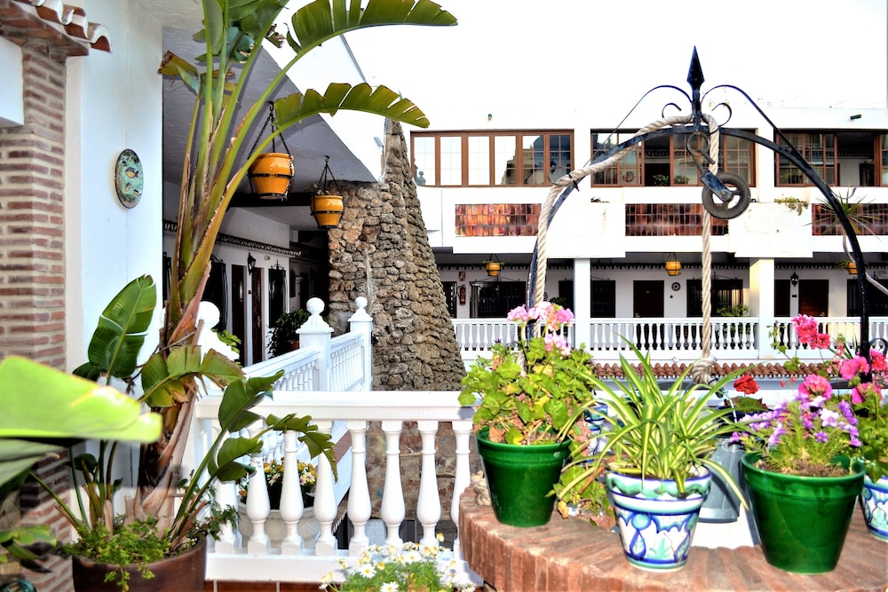 Ona Las Rampas — Hotel building in Fuengirola, Andalusia