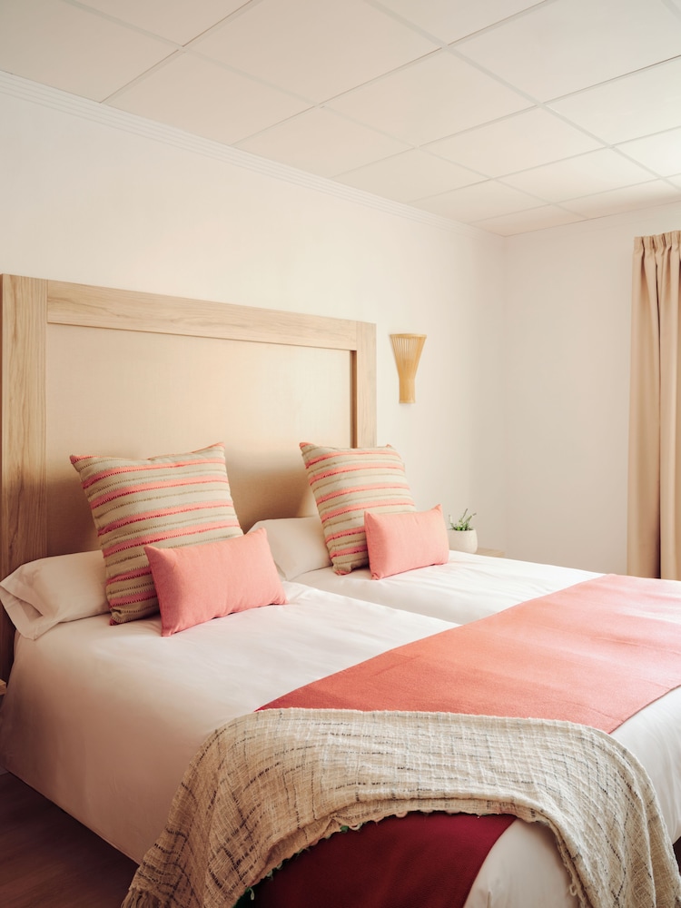 Ona Las Rampas — Hotel rooms in Fuengirola, Andalusia