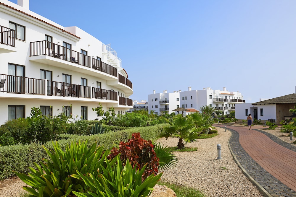 Melia Dunas Beach Resort & Spa - All Inclusive — Hotel building in Santa Maria
