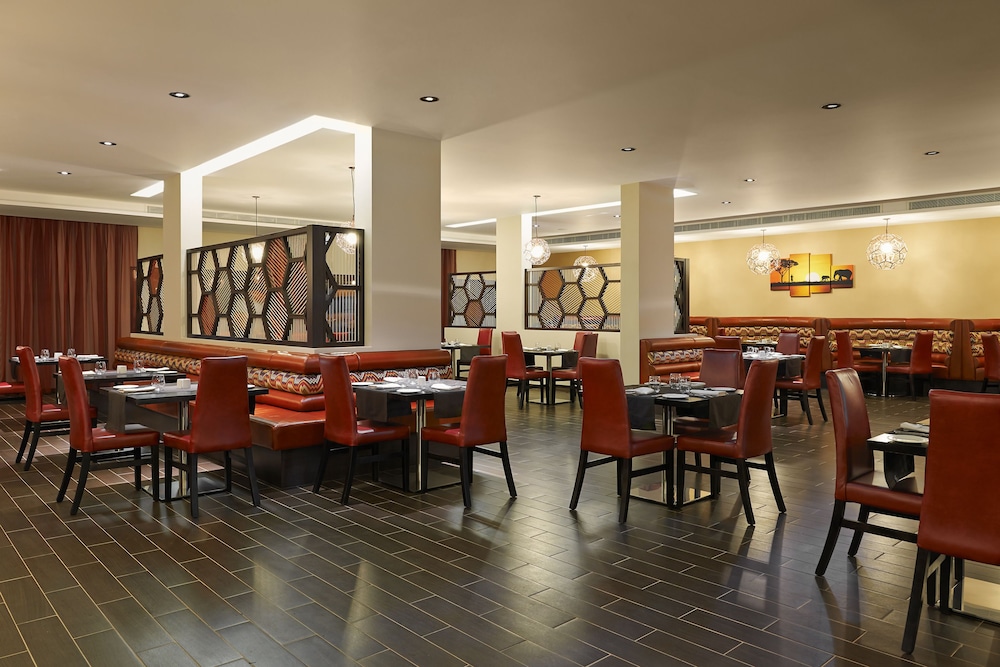 Melia Dunas Beach Resort & Spa - All Inclusive — Restaurant & bars in Santa Maria