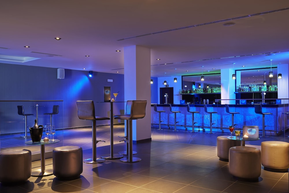 Melia Dunas Beach Resort & Spa - All Inclusive — Restaurant & bars in Santa Maria