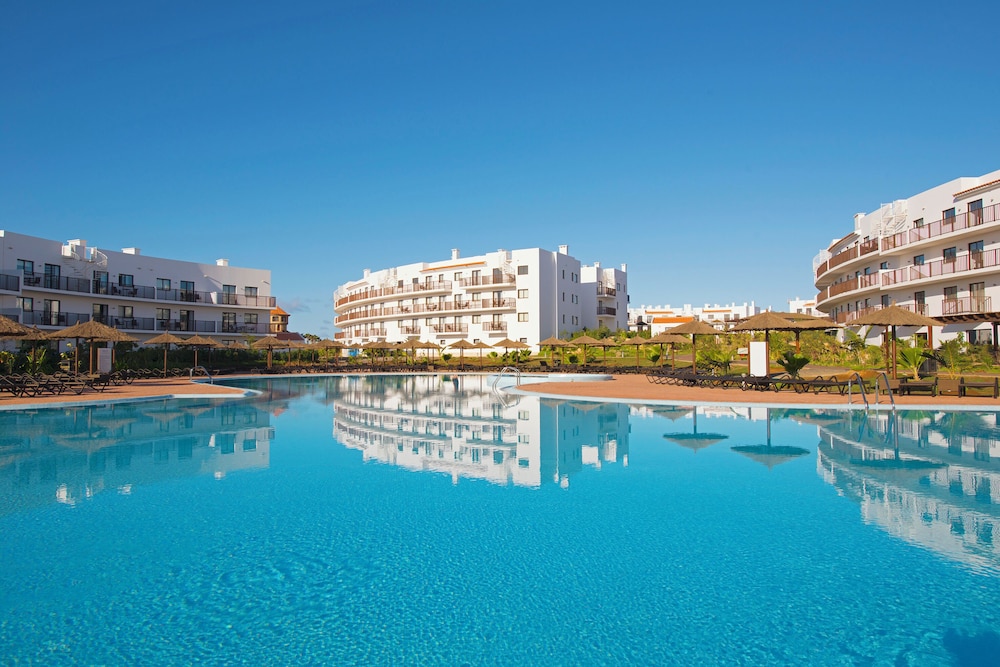 Melia Dunas Beach Resort & Spa - All Inclusive — Swimming pool in Santa Maria