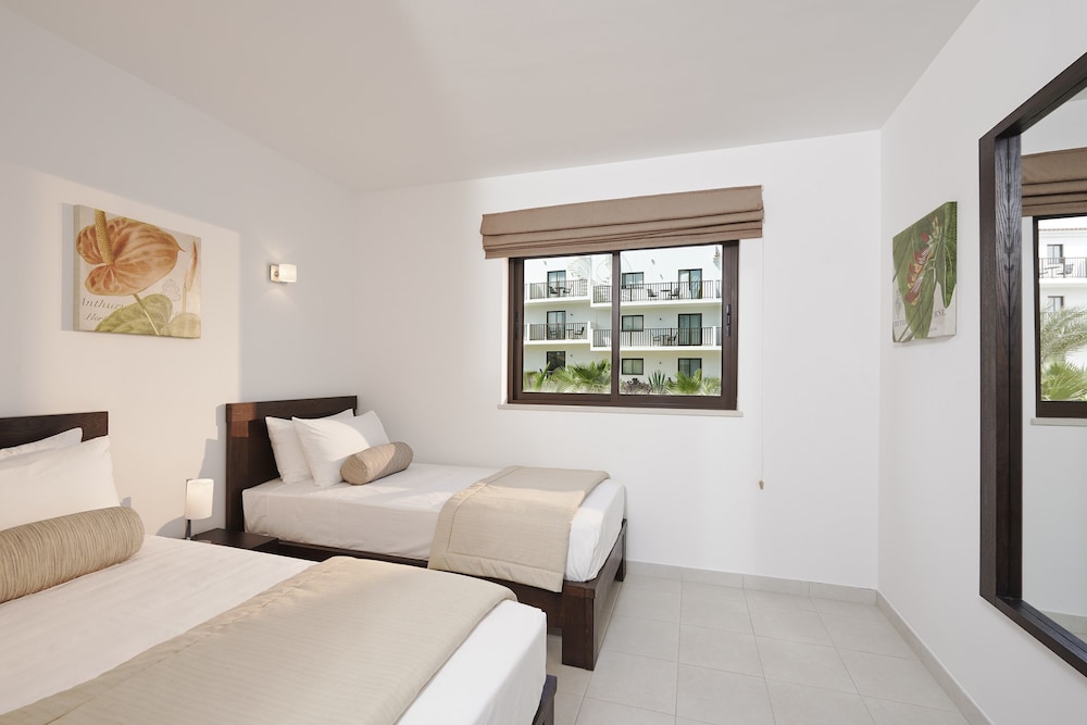 Melia Dunas Beach Resort & Spa - All Inclusive — Hotel rooms in Santa Maria