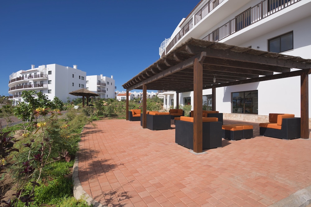 Melia Dunas Beach Resort & Spa - All Inclusive — Hotel building in Santa Maria