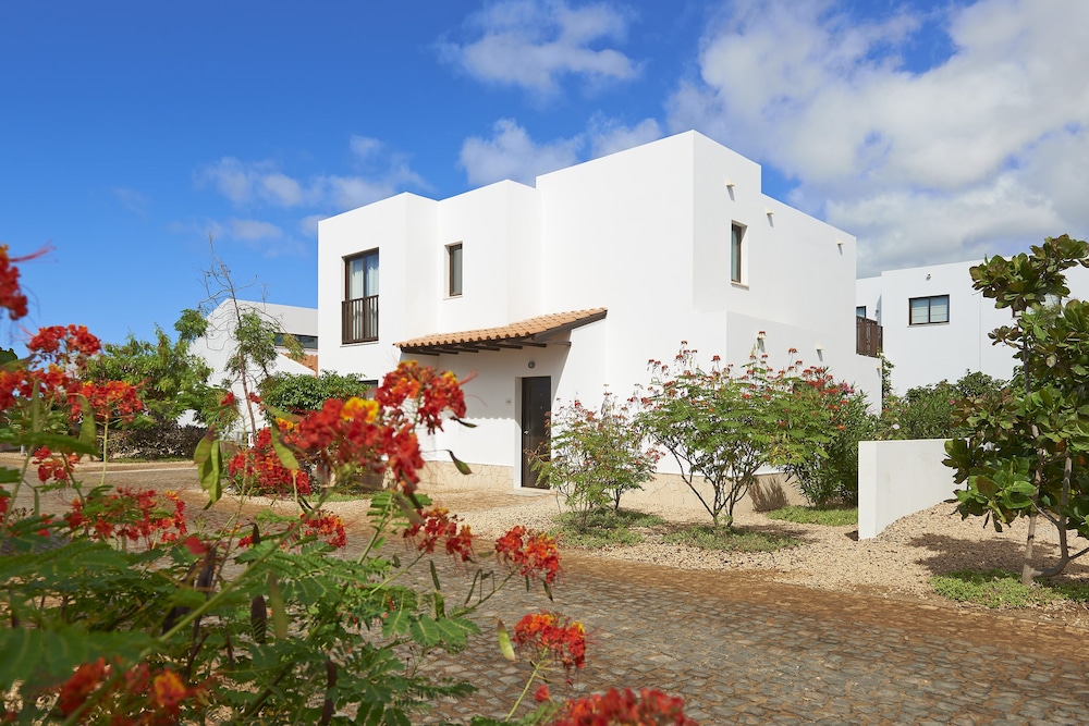 Melia Dunas Beach Resort & Spa - All Inclusive — Hotel building in Santa Maria