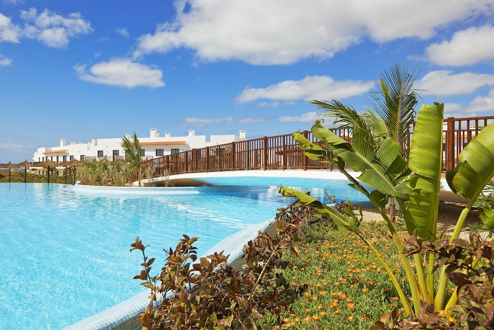 Melia Dunas Beach Resort & Spa - All Inclusive — Swimming pool in Santa Maria