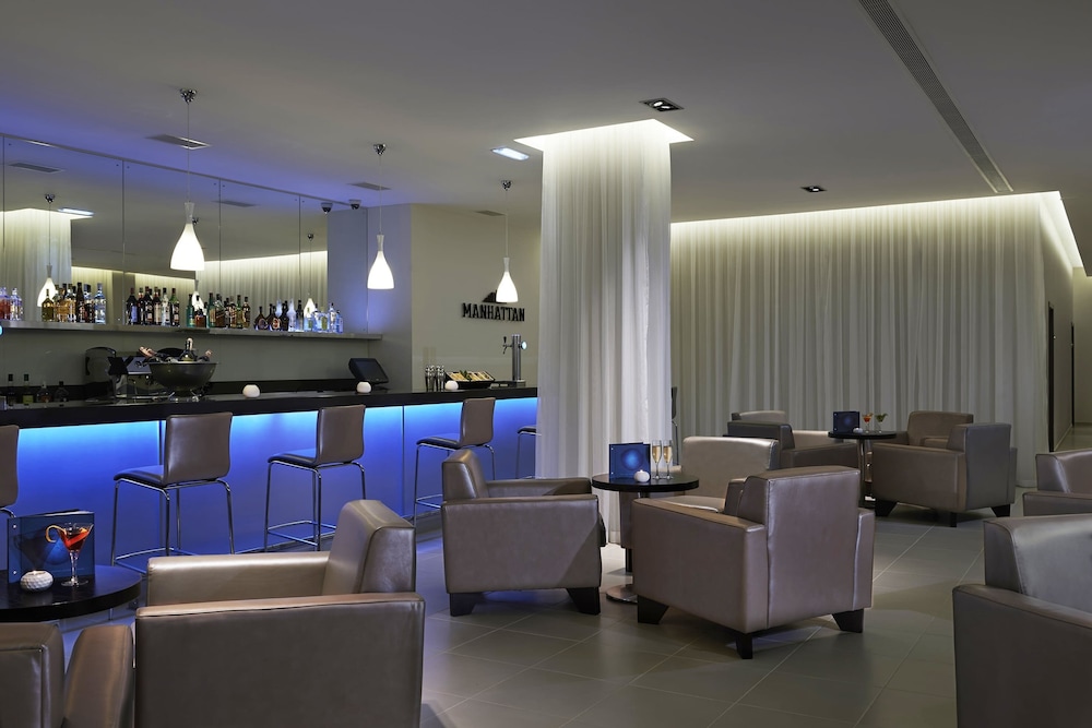Melia Dunas Beach Resort & Spa - All Inclusive — Restaurant & bars in Santa Maria