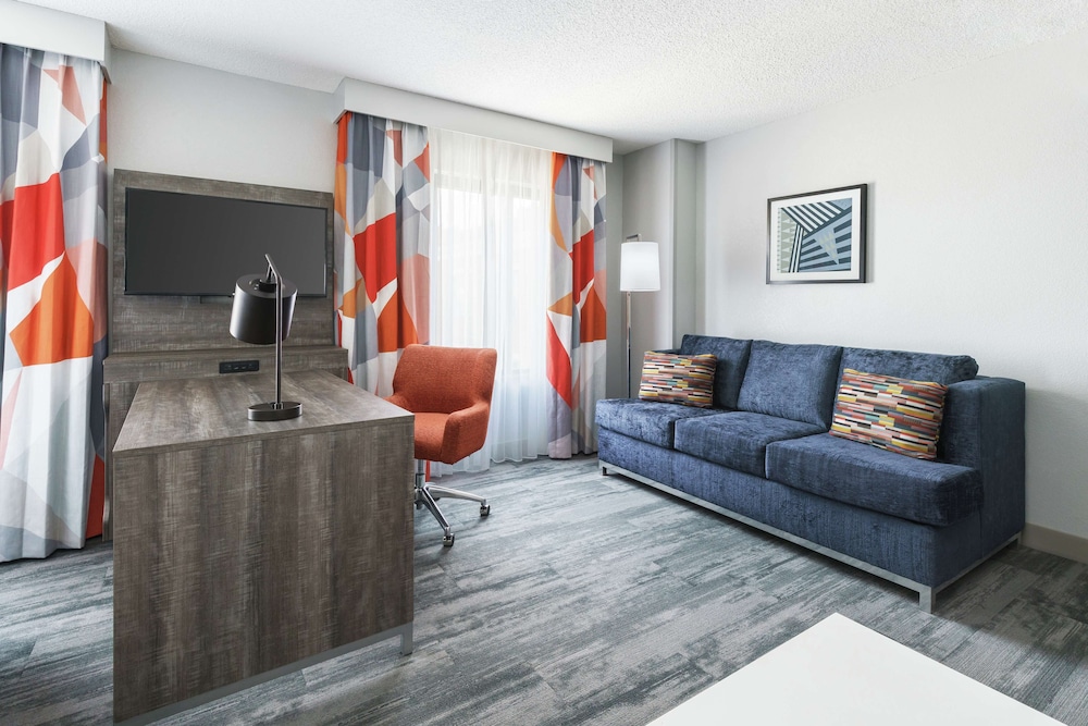 Hampton Inn & Suites Tampa/Ybor City/Downtown — Hotel rooms in Tampa, Florida