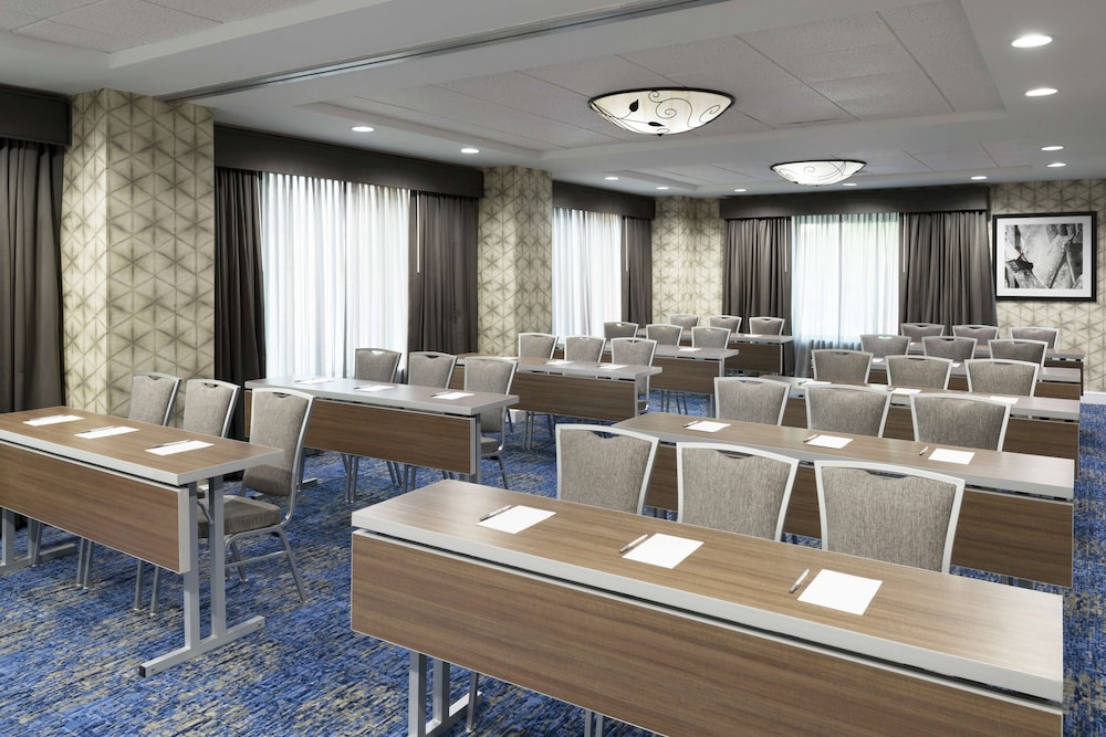 Hampton Inn & Suites Tampa/Ybor City/Downtown — Hotel building in Tampa, Florida