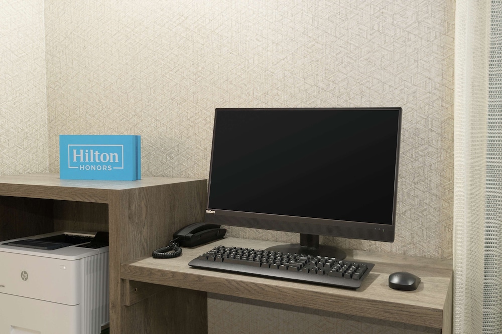 Hampton Inn & Suites Tampa/Ybor City/Downtown — Hotel rooms in Tampa, Florida