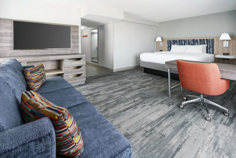 Hampton Inn & Suites Tampa/Ybor City/Downtown — Hotel rooms in Tampa, Florida