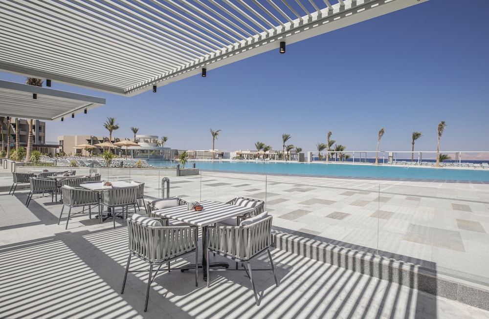 V Hotel Sharm El Sheikh — Restaurant & bars in Sharm El Sheikh, Red Sea