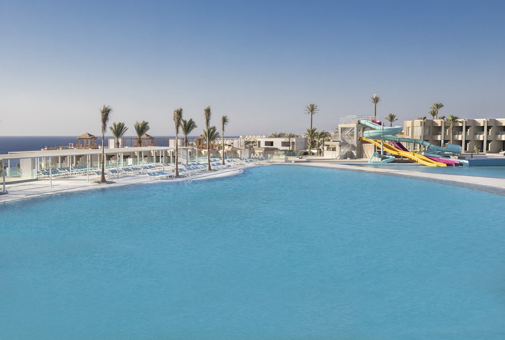 V Hotel Sharm El Sheikh — Swimming pool in Sharm El Sheikh, Red Sea