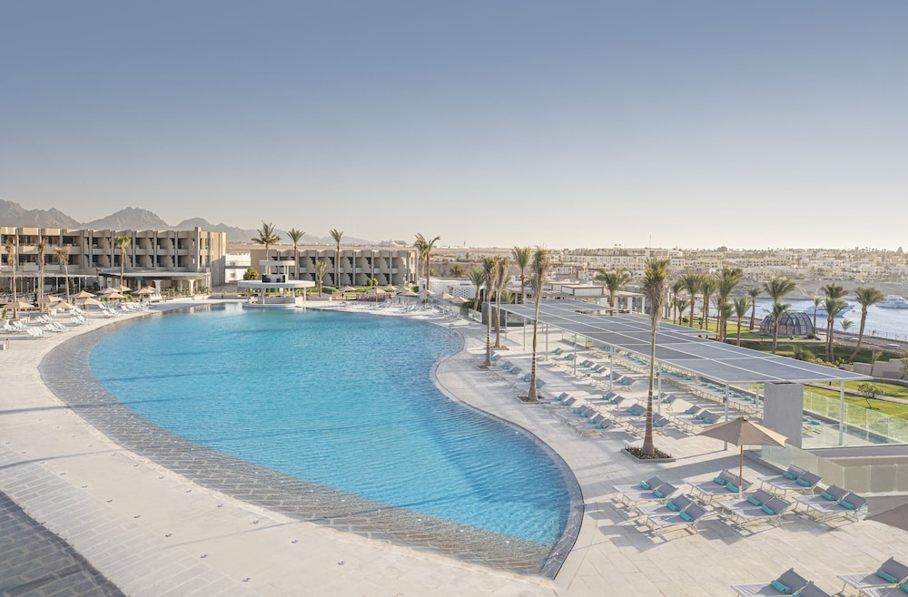 V Hotel Sharm El Sheikh — Swimming pool in Sharm El Sheikh, Red Sea