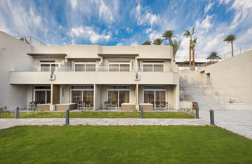 V Hotel Sharm El Sheikh — Hotel building in Sharm El Sheikh, Red Sea