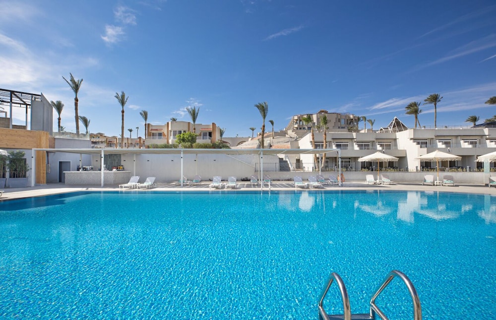 V Hotel Sharm El Sheikh — Swimming pool in Sharm El Sheikh, Red Sea