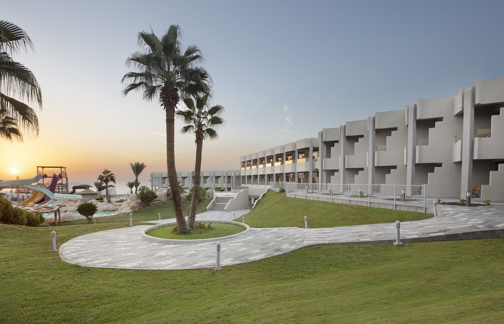 V Hotel Sharm El Sheikh — Hotel building in Sharm El Sheikh, Red Sea
