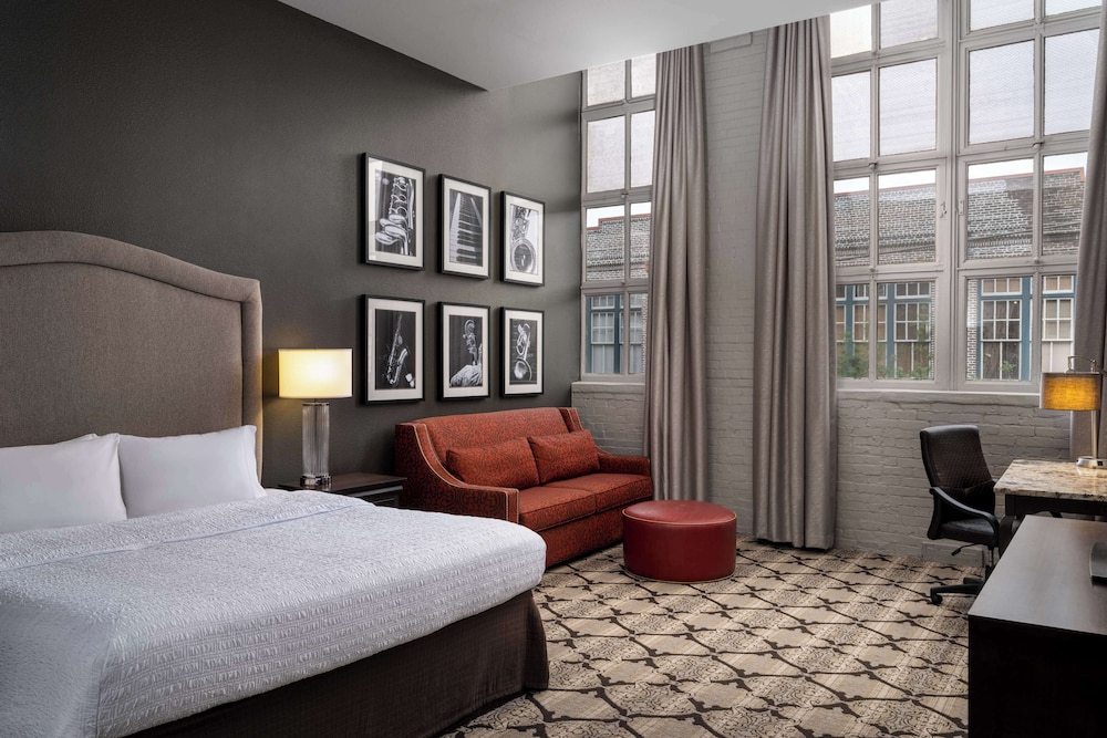 Hampton Inn & Suites New Orleans Convention Center — Hotel rooms in New Orleans, Louisiana